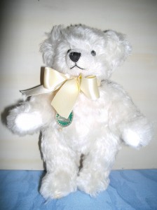 Sternzeichenbär, Krebs, stehend