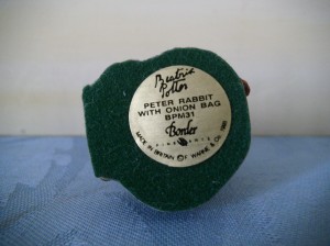 "Peter Rabbit Onion bag" unten