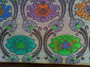 Kenzo stola, 45 x 160 cm, padded, anthracite blue, detail
