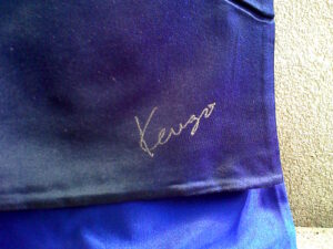 Kenzo stola, 70 x 180 cm, silk taffetas, blue, detail
