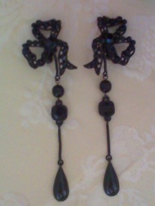 Christian Lacroix Bazar, Schmuck-Set mitternachtsblau, Ohrclip