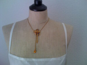 Christian Lacroix Bazar, Collier Zitrin