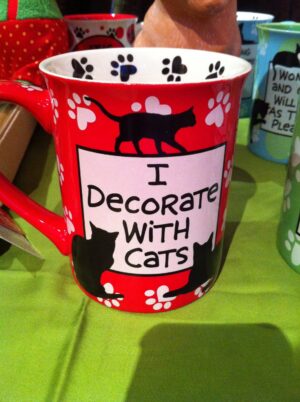 Tasse "I decorate with cats"