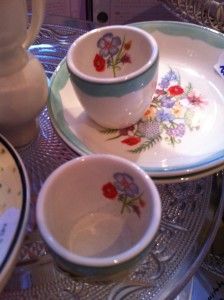 Burleigh Coronation Meadow Butter Pat Dish und Egg Tot