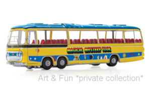 Bedford VAL, Magical Mystery Tour Bus 1zu76 Corgi
