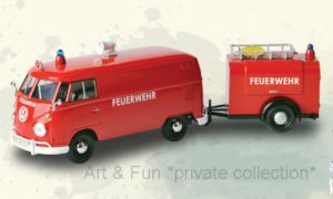 VW Type 2 T1 rot Feuerwehr mit Autoanhänger 1zu24 Motormax