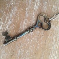Deko Schlüssel 6cm silbern