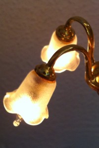 Kronleuchter 5flammig vergoldet mit echten Glasschirmen, Detail