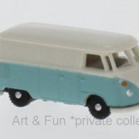 VW T1 helltürkis 1zu160