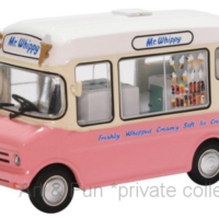 Bedford CF RHD Icecream Van Mr Whippy 1zu43 Oxford