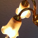 Kronleuchter 5flammig vergoldet mit echten Glasschirmen, Detail